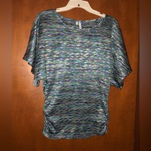 Maurices Studio Y dolman sleeve top size M NWOT